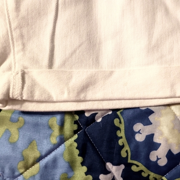 Levi's shorts mid rise gold label skinny  plus sz bermuda NWOT - Picture 9 of 10